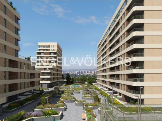 Piso en venta en Dos Hermanas, Entrenúcleos. Estrena lujo y bienestar en Dos Hermanas apartamento de 3 estancias con terraza privada, garaje y trastero, piscina, gimnasio y c. Pisos Dos.