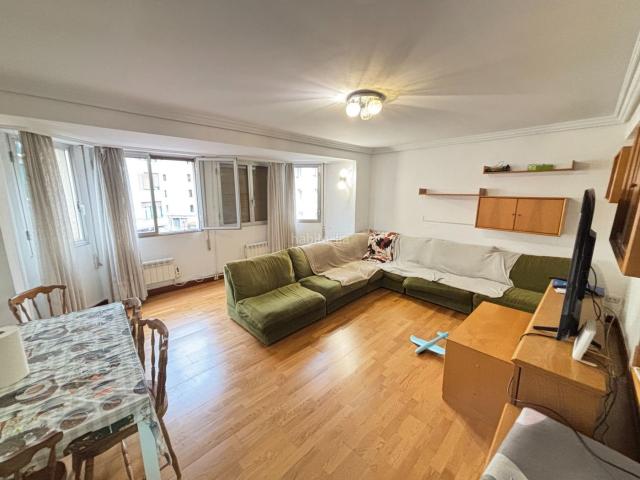 Piso en venta en Eibar. AMPLIA VIVIENDA EN EL CORAZÓN DE EIBAR. Pisos.