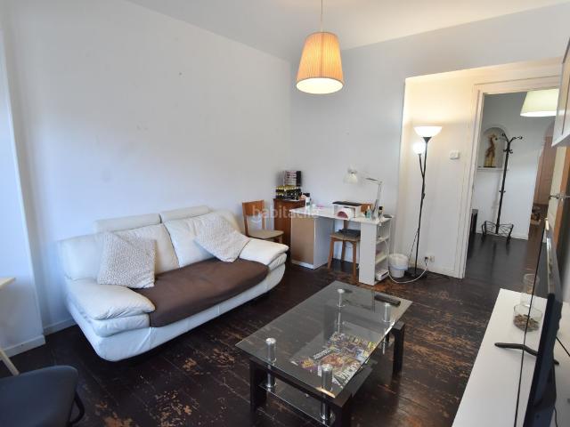 Piso en venta en Eibar. Amplia vivienda en pleno centro. Pisos.
