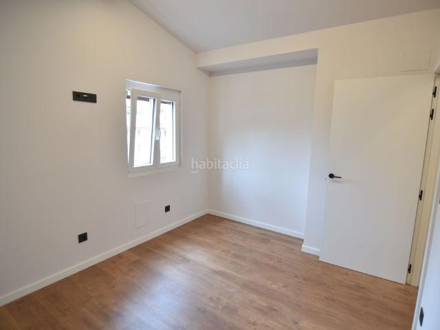 Piso en venta en Eibar. Reforma a estrenar en el centro, con ascensor. Pisos.