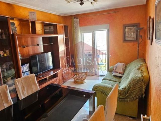 PISO EN VENTA EN EL BARRIO VIDAL. REF 10584