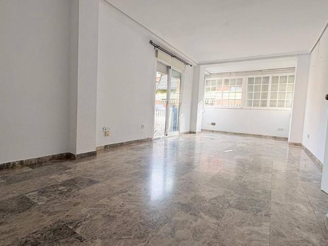 Piso en Venta en Santa Rosa Valdeolleros