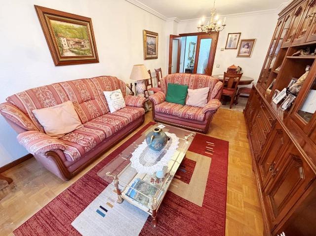 Piso en Venta en El Carbayedo El Quirinal