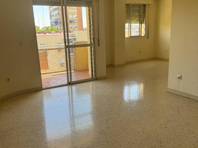 Piso en Venta en El Plantinar – Avda. La Paz El Juncal