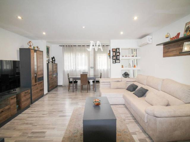Piso en Venta en El Poble Sec