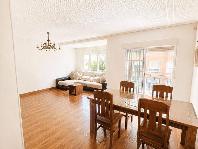 Piso en Venta en El Raval Portes Encarnades