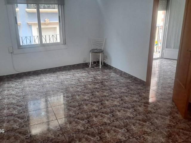 Piso en Venta en El Raval Portes Encarnades
