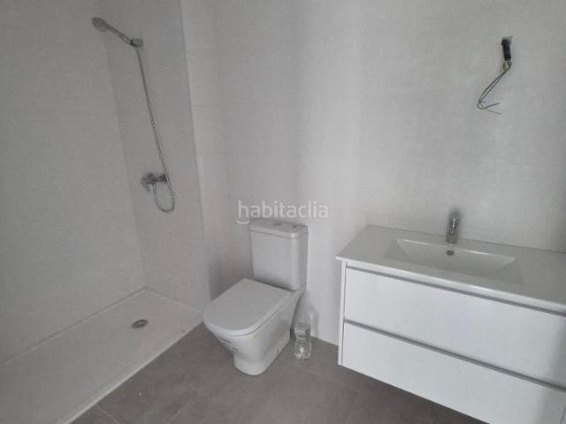 Piso en venta en Elche Elx, Carrús Este. ELCHE, ZONA AVENIDA DE NOVELDA, OBRA NUEVA, 3 HABITACIONES, SOLARIUM, 2 BAÑOS, ASCENSOR, MUY LUMINOSO, ALTA DE SUMINISTROS, CERCA. Pisos Elche.