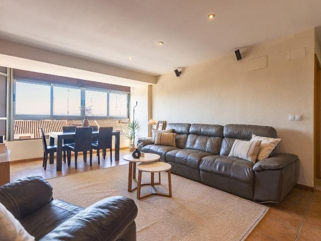 Piso en venta en Eliana l´, Pueblo. Una oportunidad única en LEliana! Piso de 4 habitaciones, exterior y luminoso. Pisos Eliana.