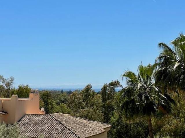 Piso en Venta en Elviria