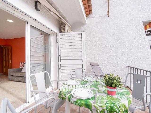 Piso en venta en Empuriabrava, Muga Gran Reserva Badia Costa Brava. Apartamento con terraza y parking exterior en excelente ubicación con licencia turística, Empuriabrava. Pisos.