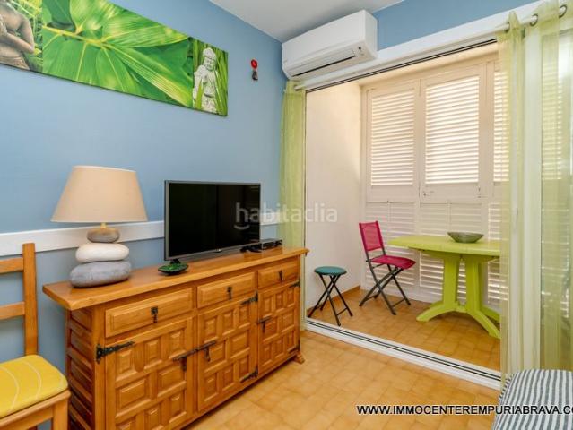 Piso en venta en Empuriabrava, Muga Gran Reserva Badia Costa Brava. Hermoso apartamento en el centro de Empuriabrava. Pisos.