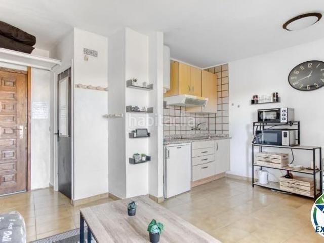 Piso en venta en Empuriabrava, Sant Maurici Costa Brava. Acogedor estudio con terraza cerrada en el Sector Flamicell. Pisos.