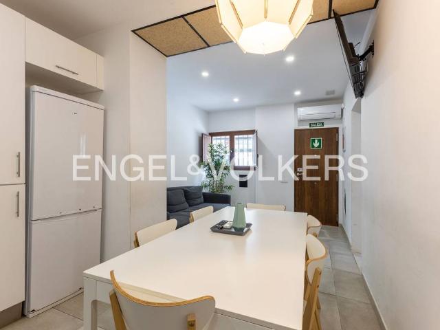 Piso en Venta en En Corts Doctor Waksman