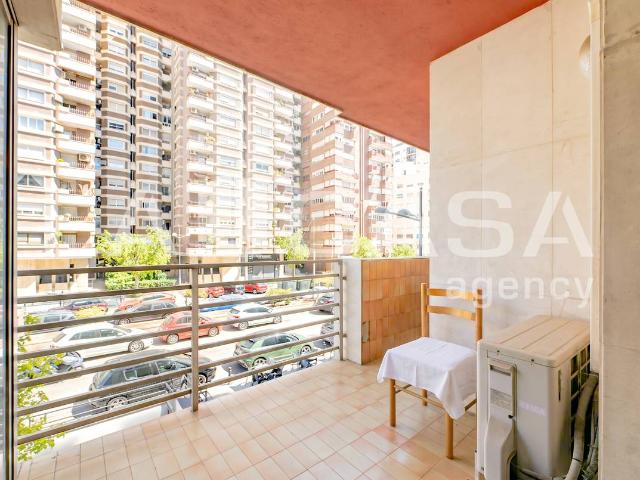 Piso en Venta en En Corts Doctor Waksman