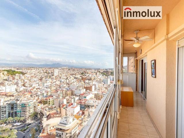 Piso en Venta en Ensanche Diputación