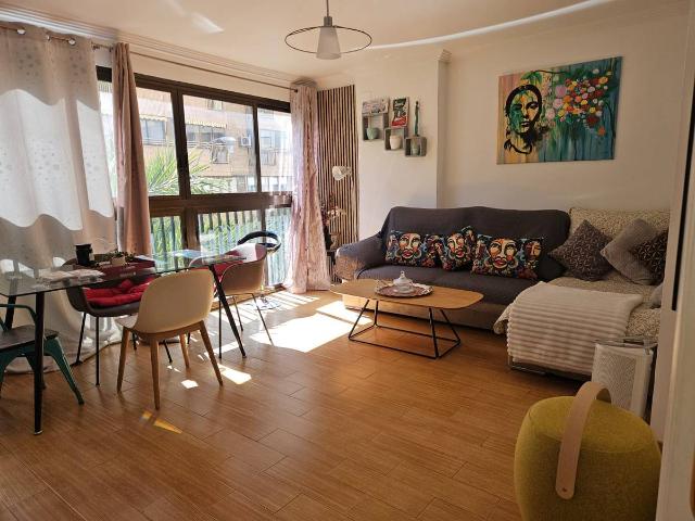 Piso en Venta en Ensanche Diputación
