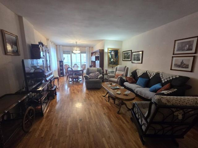 Piso en Venta en Ensanche Fuenfresca