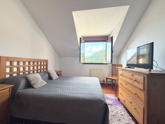 Piso en venta en Entrambasaguas. Ático en venta en Hozanyo Sierra, 66. Pisos.
