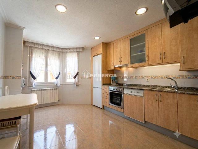 Piso en Venta en Entrena