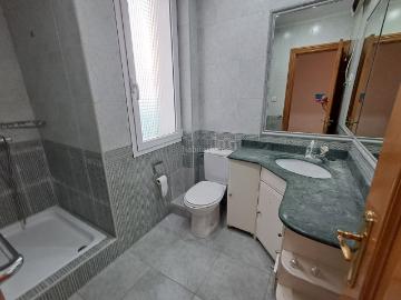 Piso en venta en Erandio. JUNTO AL METRO. Pisos.