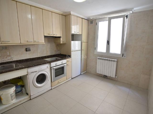 Piso en venta en Ermua. EXCLUSIVA. 2 Hab. con ascensor en Av. Gipuzkoa de Ermua. Pisos.