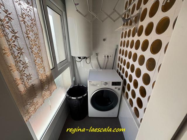 Piso en venta en Escala L´, Nucli Antic Costa Brava. Apartamento reformado en pleno casco antiguo del pueblo, ideal para vivir o disfrutar de vacaciones. Pisos Escala.