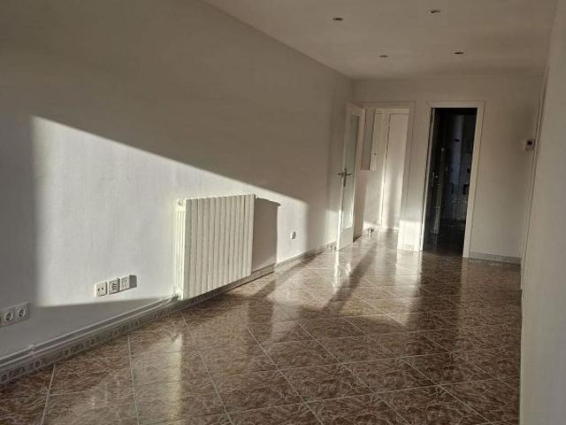 Piso en venta en calle Del Camí Ral, Esparreguera, de 55 m² 2 habitaciones por 167.000