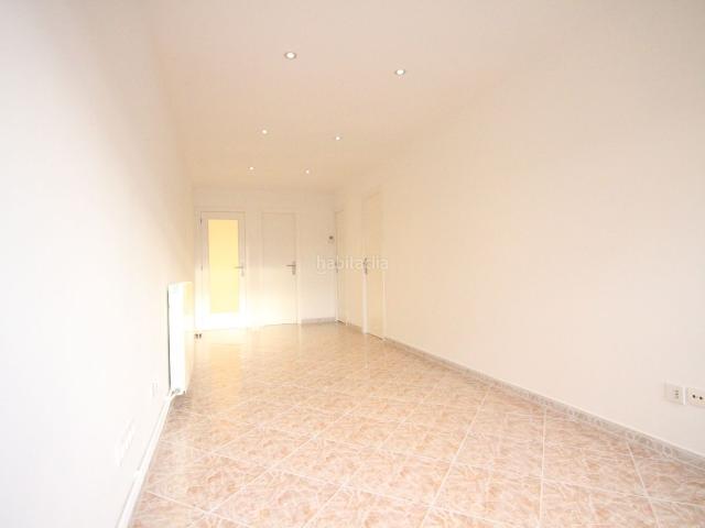 Piso en venta en Esparreguera, Nucli Urbà. Piso reformado de 2 habitaciones en el centro de Esparreguera Zona La Passió. Pisos.