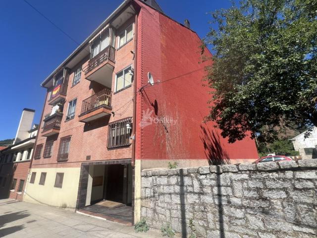 Piso en venta en Espinar El, San Rafael. Amplio piso de 3 dormitorios en San Rafael El Espinar. Pisos Espinar.