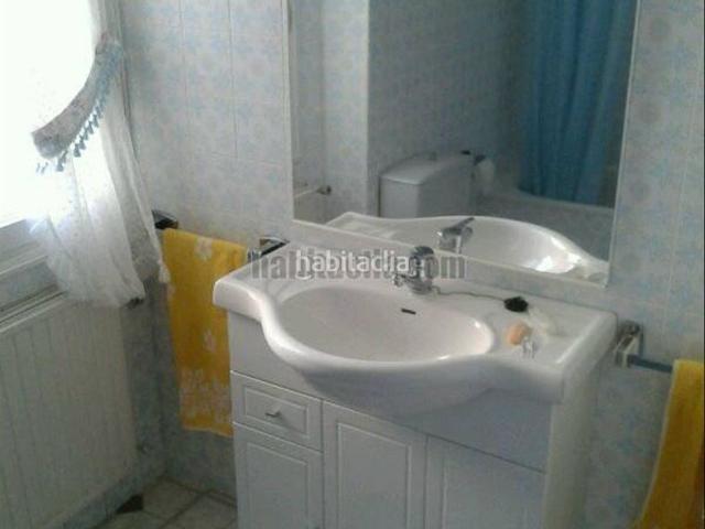 Piso en venta en Espinosa de los Monteros. Impecable piso luminoso con amplias habitaciones. Pisos Espinosa de los.