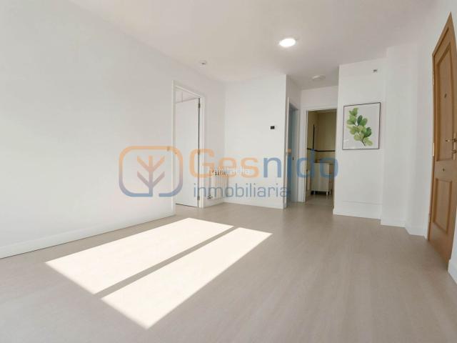 Piso en venta en Espirdo. PISO EN ESPIRDO SEGOVIA DE 1 HABITACIÓN CON PATIO Y GARAJE. Pisos.