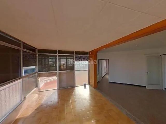 Piso en venta en Esplugues de Llobregat, Can Vidalet. Esplugues de Llobregat Barcelona. EN RENTABILIDAD se vende alquilado, no se puede visitar ni hipotecar. Pisos Esplugues de.