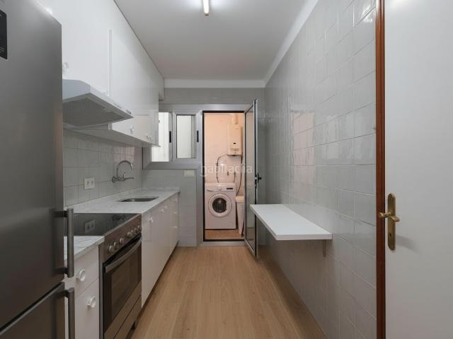 Piso en venta en Esplugues de Llobregat, Can Vidalet. LA CASA AGENCY PRESENTA AMPLITUD, LUZ Y UBICACIÓN FRENTE AL PARQUE DE LA SOLIDARITAT. Pisos Esplugues de.