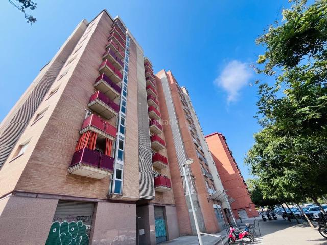 Piso en venta en Esplugues de Llobregat, Can Vidalet. Piso en venta en la franja que une LHospitalet de Llobregat con Esplugues de Llobregat. Pisos Esplugues de.