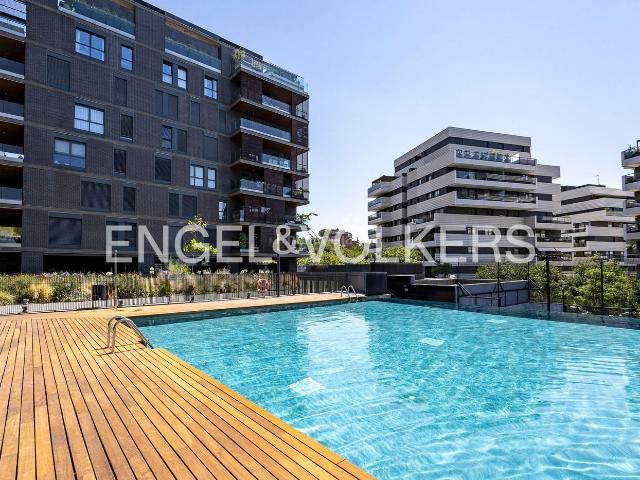 Piso en venta en Esplugues de Llobregat, Finestrelles. Exclusiva vivienda de alto standing con vistas panorámicas a Collserola. Pisos Esplugues de.