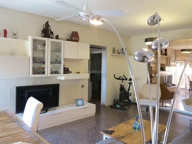 Piso en venta en Esplugues de Llobregat, Montesa. ¡Piso en Ave. Cornellá Espacio y Comodidad a tu alcance!. Pisos Esplugues de.