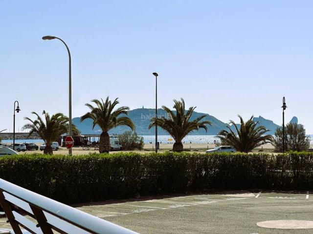 Piso en venta en Estartit, L´Estartit Poble Costa Brava. APARTAMENTO EN 1ª LÍNEA DE MAR CON 2 PLAZAS DE APARCAMIENTO. Pisos.