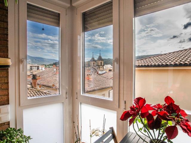 Piso en venta en Estella Lizarra. Piso en Venta en calle Valdeallin, Estella. Pisos Estella.