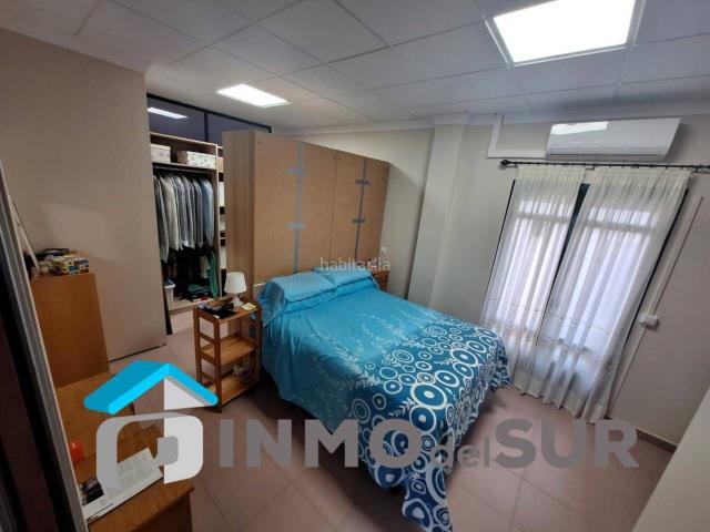 Piso en venta en Estepa. Venta de un amplio piso en Estepa. Pisos.