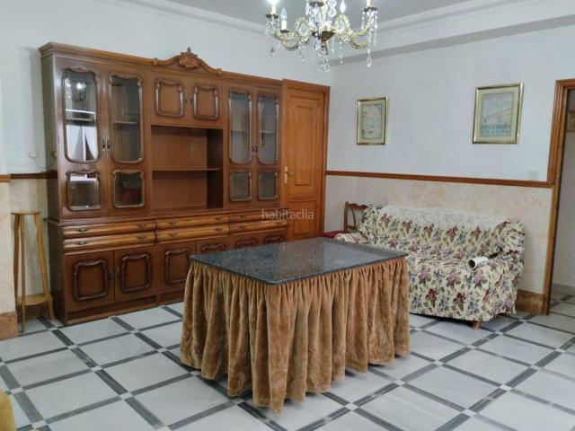 Piso en venta en Estepa. Venta de piso en Estepa, ubicación excelente. Pisos.