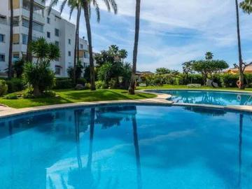 Piso en Venta en Estepona