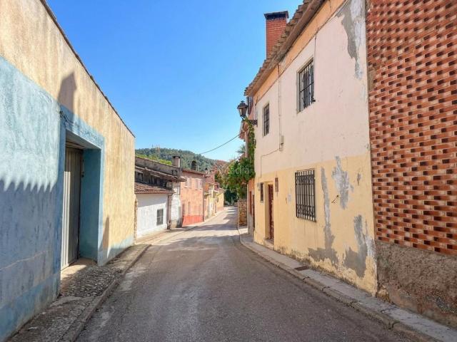 Piso en venta en Fuentenava de Jábaga. Casa de dos plantas para reformar. Pisos Fuentenava de.