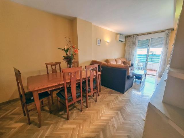 Piso en venta en Fuenlabrada, Centro. Piso de 4 dormitorios, 2 baños completos en excelente ubicación. Pisos.