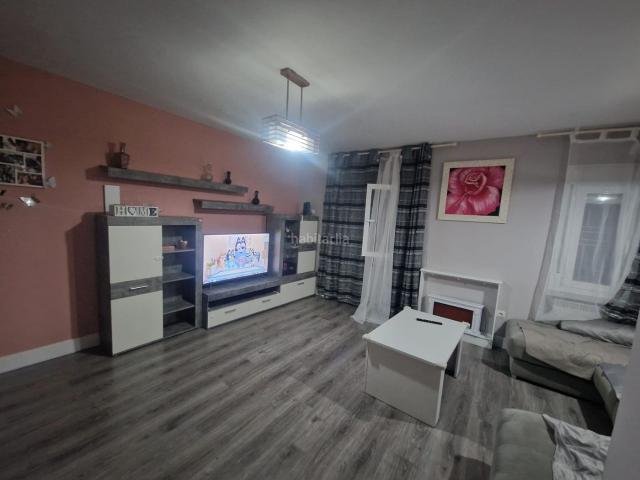 Piso en venta en Fuenlabrada, El Arroyo La Fuente. AOC CONSULTORA VENDE PRECIOSO PISO TOTALMENTE REFORMADO CON DOS HABITACIONES Y DOS PATIOS EN EL CENTRO DE FUENLABRADA. Pisos.