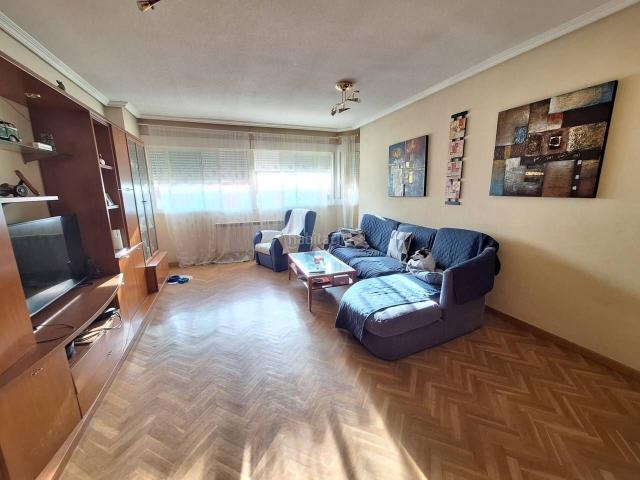 Piso en venta en Fuenlabrada, El Arroyo La Fuente. MAGNIFICO DUPLEX CON PLAZA DE GARAJE EN URBANIZACION CON PISCINA !. Pisos.