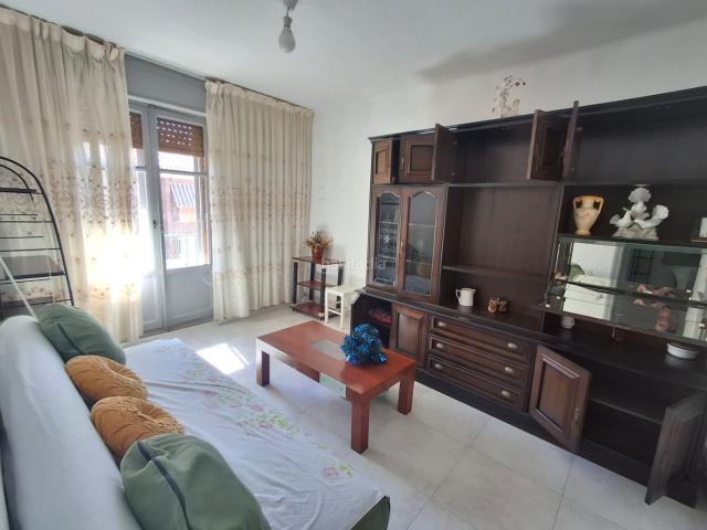 Piso en venta en Fuenmayor. EXCLUSIVA¡Oportunidad en Fuenmayor por solo 90.000 ! Se vende vivienda de 100 m² útiles, muy luminosa y con una excelente distrib. Pisos.