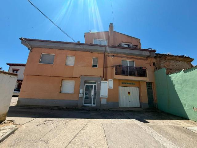 Piso en Venta en Fuensaldaña