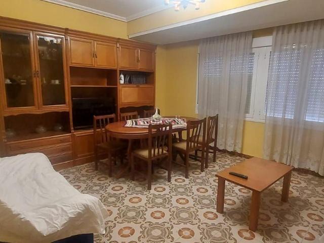 Piso en venta en Fuensalida. OPORTUNIDAD! Piso de unos 122 m2 muy bien situado. Pisos.