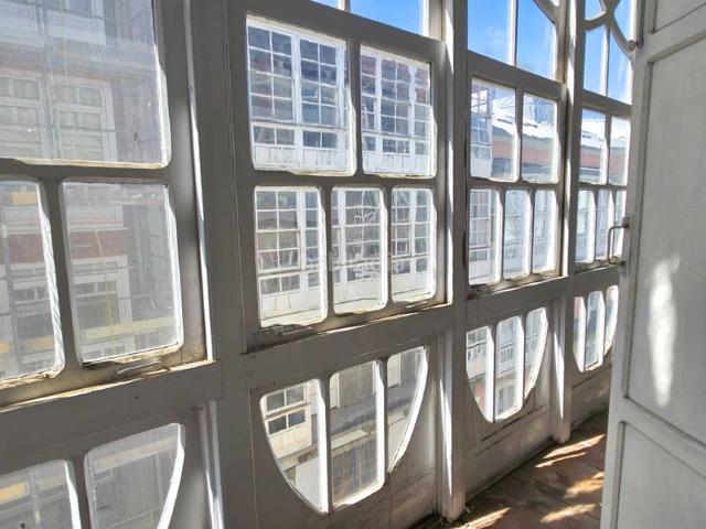Piso en venta en Ferrol, Centro. Piso a reformar en el centro de Ferrol. Pisos.